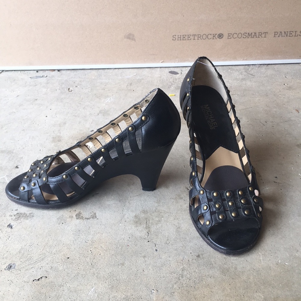 Michael Michael Kors single sold studded wedge